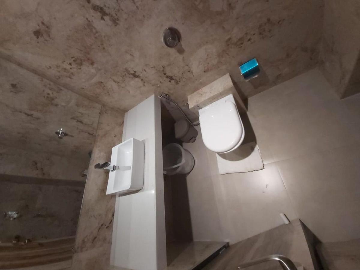 Fluorescent By Bizzgrow Hotels International Airport - Formerly Known As Byaris International Βομβάη Εξωτερικό φωτογραφία
