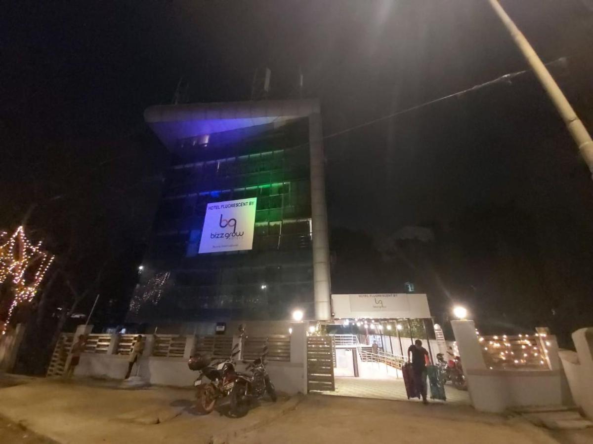 Fluorescent By Bizzgrow Hotels International Airport - Formerly Known As Byaris International Βομβάη Εξωτερικό φωτογραφία